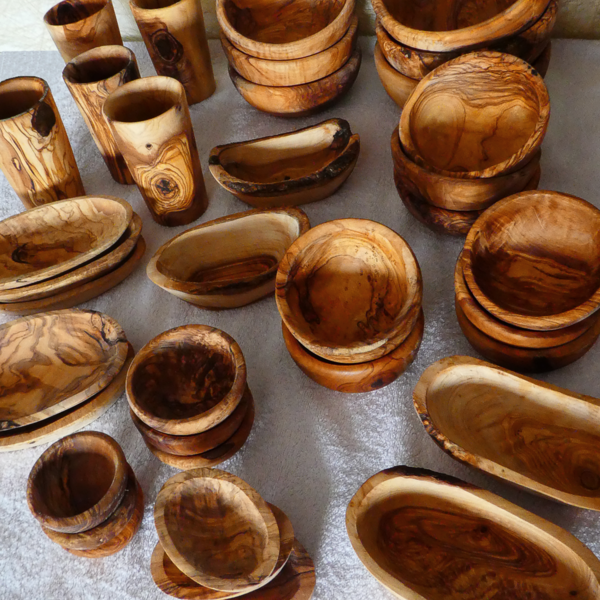 Olive wood bowl, oval, 15 cm